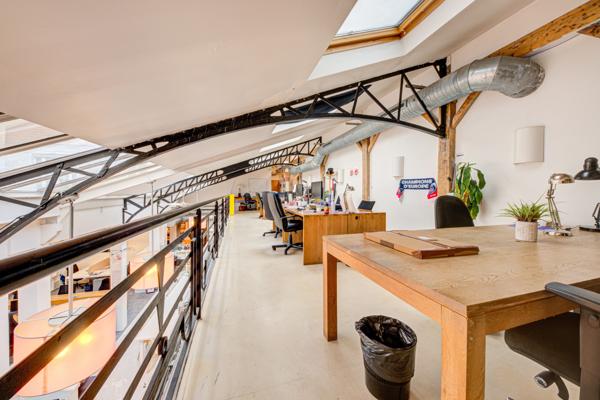 Bureau - 807 m²