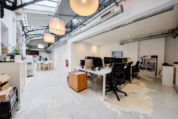 Bureau - 807 m²