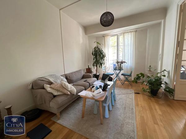 Appartement à louer 3 pièces 62.2m² Tours (37000)