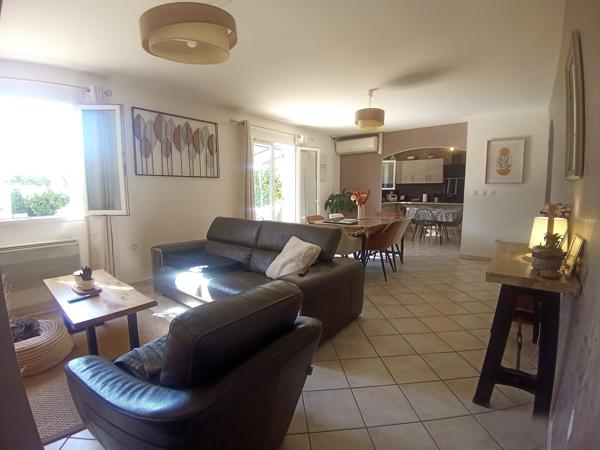 Maison
         5 pièces
        - 107 m² Exclusivité 325 000 € *