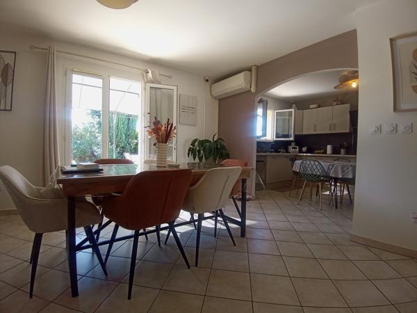 Maison
         5 pièces
        - 107 m² Exclusivité 325 000 € *