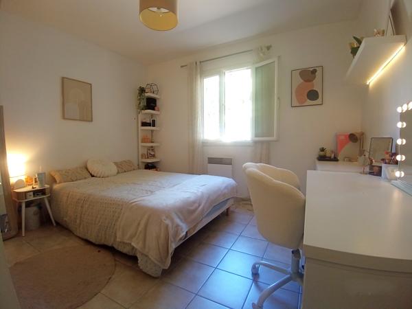 Maison
         5 pièces
        - 107 m² Exclusivité 325 000 € *