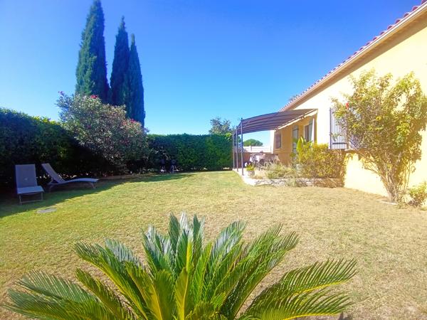 Maison
         5 pièces
        - 107 m² Exclusivité 325 000 € *