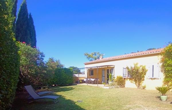 Maison
         5 pièces
        - 107 m² Exclusivité 325 000 € *