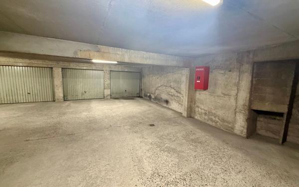Stationnement à vendre    13 m2 Tarbes