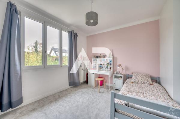 Maison Rueil Malmaison 10 pièce(s) 206 m² €1 195 000 ** - Référence 19769