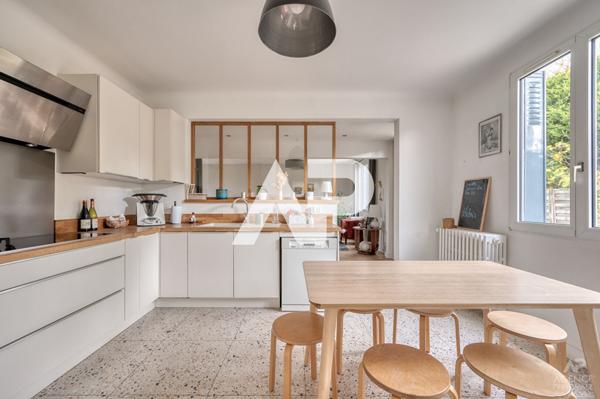 Maison Rueil Malmaison 10 pièce(s) 206 m² €1 195 000 ** - Référence 19769