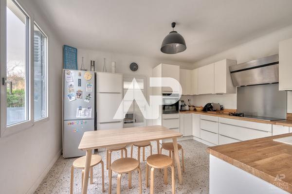 Maison Rueil Malmaison 10 pièce(s) 206 m² €1 195 000 ** - Référence 19769
