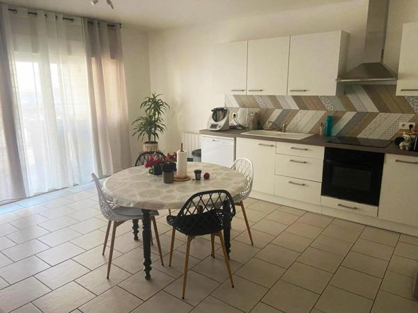 Maison de ville idéale, proche de toutes commodités