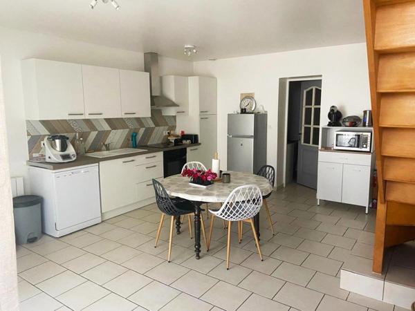 Maison de ville idéale, proche de toutes commodités