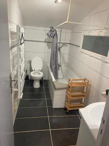 Maison de ville idéale, proche de toutes commodités