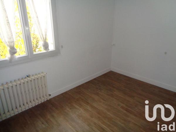 Maison 3 pièces de 75 m² à Sillé-le-Guillaume (72140)