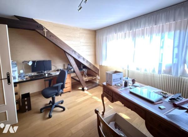 Clamart- Limite Meudon - Maison familaile au calme - 4 Chambres - Garage