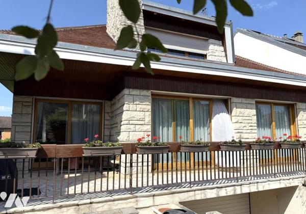 Clamart- Limite Meudon - Maison familaile au calme - 4 Chambres - Garage