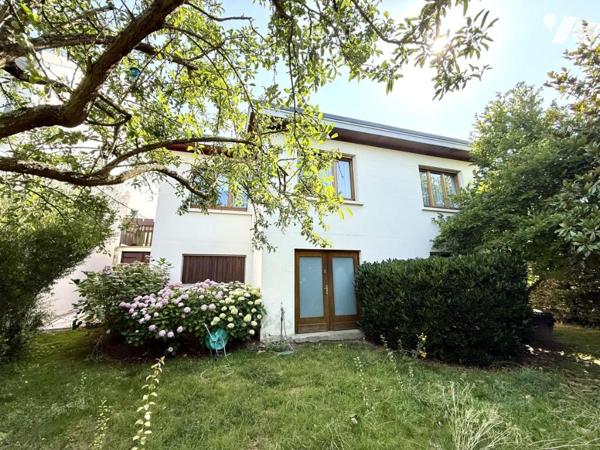 Clamart- Limite Meudon - Maison familaile au calme - 4 Chambres - Garage