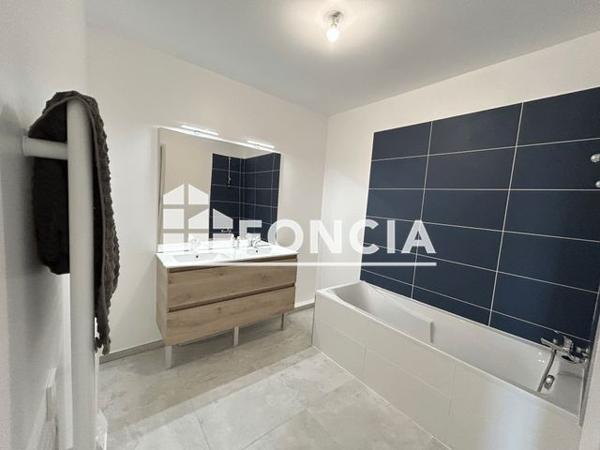 Location Appartement 4 pièces 77.26 m² - RENE CASSIN Trets 13530