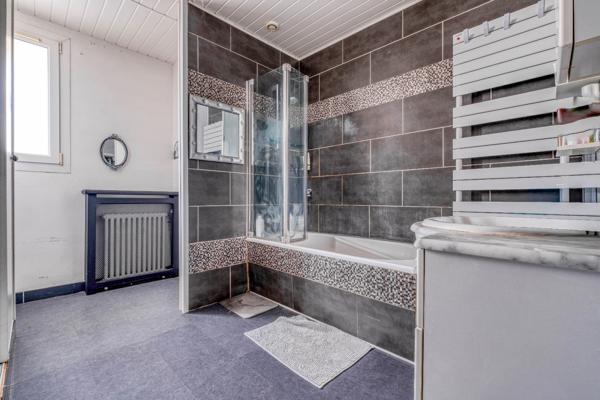 Christophe Michaudelle – EXCLUSIVITE - CAPIFRANCE vous propose proche de Meaux, à Nanteuil lès Meaux : Secteur AU CALME, maison indépendante bien entretenue - 5 pièces - 156 m² - double séjour - 3 cha