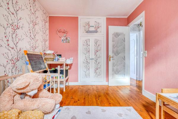 Christophe Michaudelle – EXCLUSIVITE - CAPIFRANCE vous propose proche de Meaux, à Nanteuil lès Meaux : Secteur AU CALME, maison indépendante bien entretenue - 5 pièces - 156 m² - double séjour - 3 cha