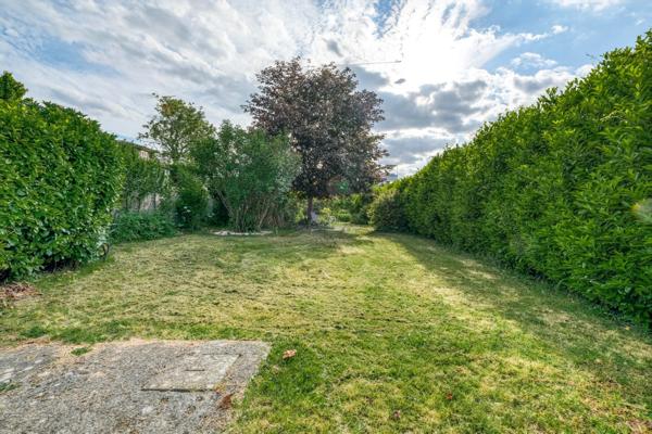 Christophe Michaudelle – EXCLUSIVITE - CAPIFRANCE vous propose proche de Meaux, à Nanteuil lès Meaux : Secteur AU CALME, maison indépendante bien entretenue - 5 pièces - 156 m² - double séjour - 3 cha