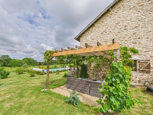 La Belle Vie vous attend ! Magnifique grange rénovée, seconde maison et piscine