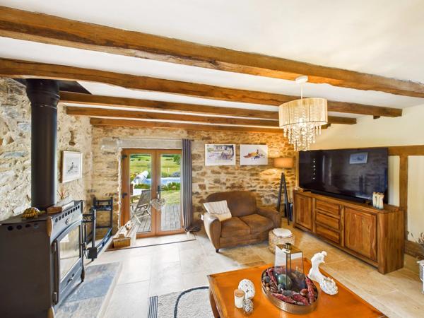 La Belle Vie vous attend ! Magnifique grange rénovée, seconde maison et piscine