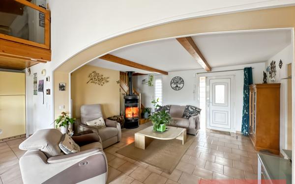 Maison à vendre    4 pièces •  Técou