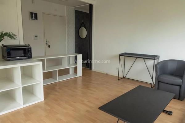 Location                                                      Appartement
                        
                     2 pièces                      44 m2                     à Saint-Grégoire