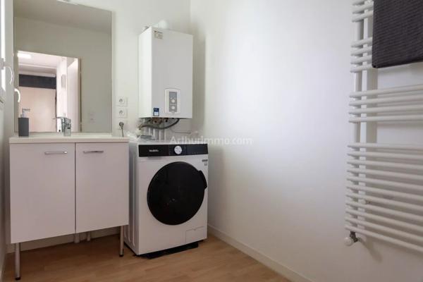 Location                                                      Appartement
                        
                     2 pièces                      44 m2                     à Saint-Grégoire