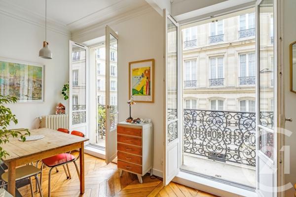 Appartement à vendre  4 pièces - 77 m 2   PARIS  - 75018