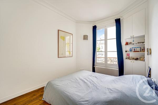 Appartement à vendre  4 pièces - 77 m 2   PARIS  - 75018