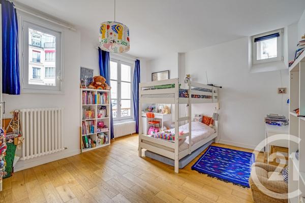 Appartement à vendre  4 pièces - 77 m 2   PARIS  - 75018