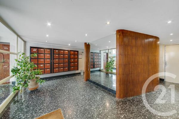 Appartement F1 à vendre  1 pièce - 32,51 m 2   PARIS  - 75019