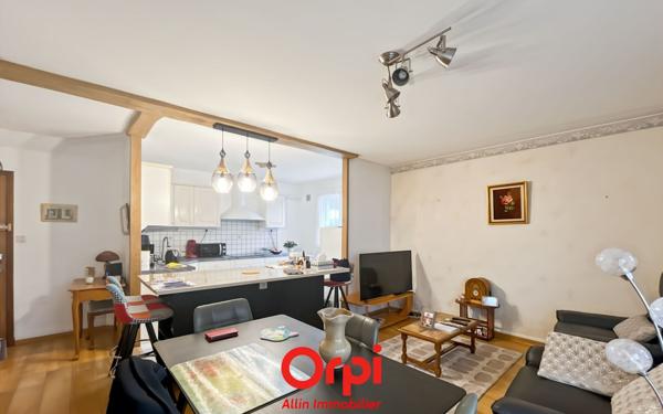 Appartement à vendre    3 pièces • 61 m2 Montluçon