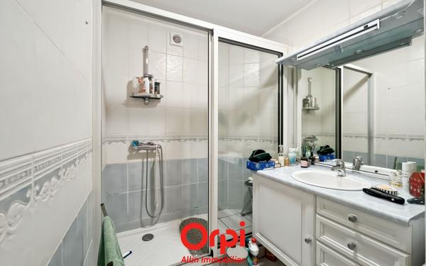 Appartement à vendre    3 pièces • 61 m2 Montluçon