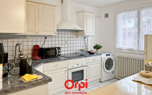 Appartement à vendre    3 pièces • 61 m2 Montluçon