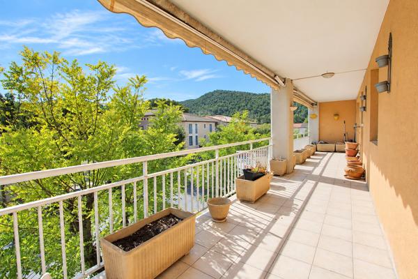PALETTE | T3 de 79,75 m² avec terrasse, garage et parking