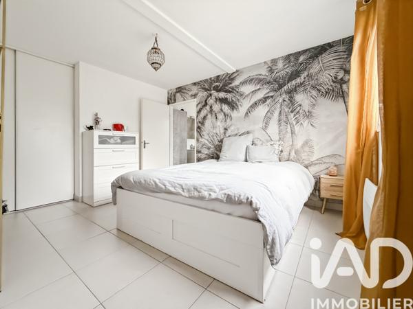 Maison à vendre 7 pièces 147 m² Vaux-le-Pénil