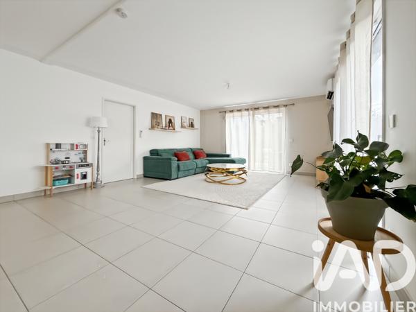 Maison à vendre 7 pièces 147 m² Vaux-le-Pénil