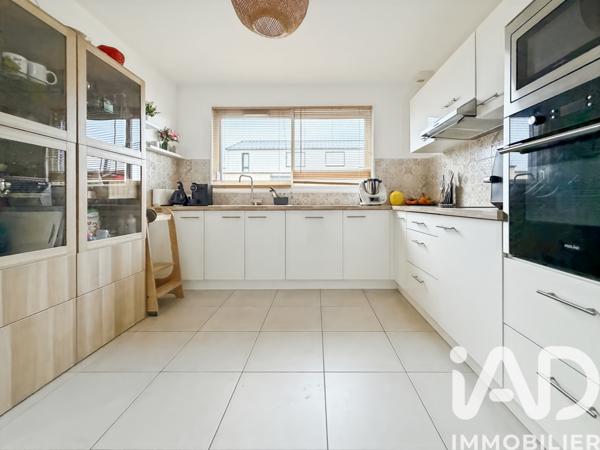 Maison à vendre 7 pièces 147 m² Vaux-le-Pénil