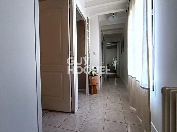 ANCIEN RÉNOVÉ EN CENTRE-VILLE