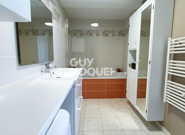 ANCIEN RÉNOVÉ EN CENTRE-VILLE