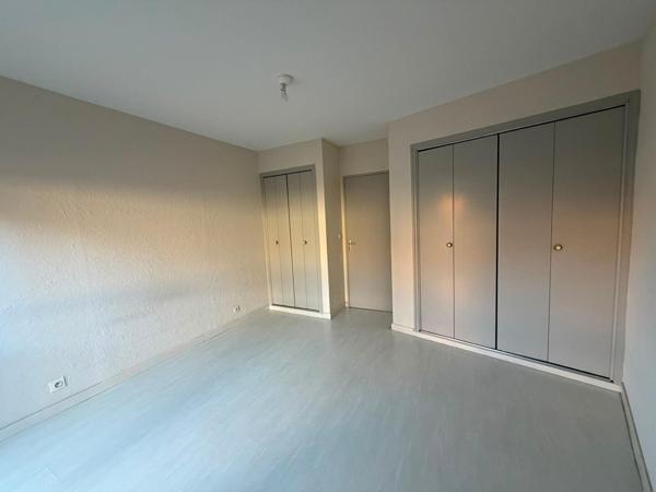 APPARTEMENT T3 - BALCON -ASCENSEUR-CLIMATISATION