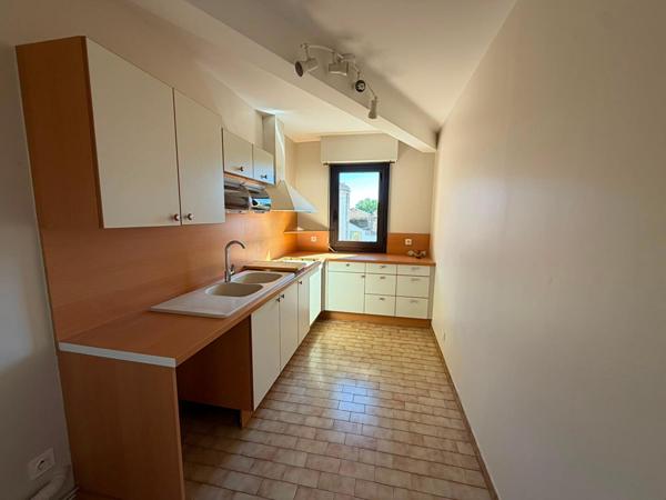 APPARTEMENT T3 - BALCON -ASCENSEUR-CLIMATISATION