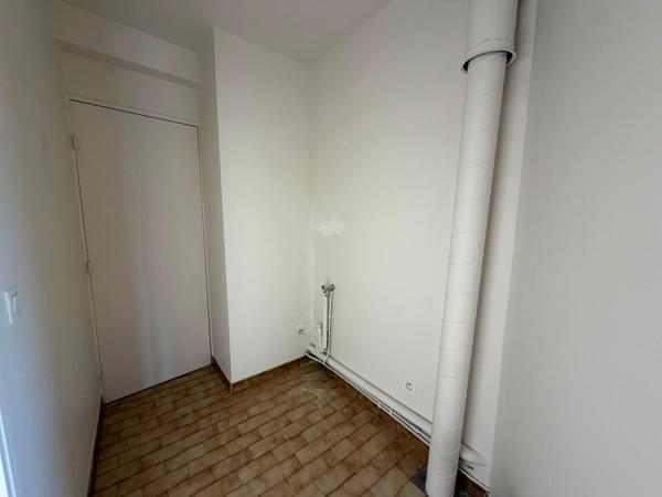APPARTEMENT T3 - BALCON -ASCENSEUR-CLIMATISATION