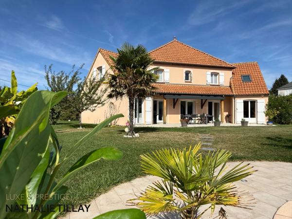 SAINT PRYVE SAINT MESMIN, maison a vendre, piscine et jardin
