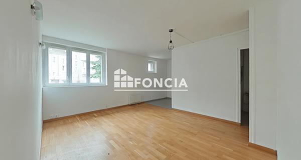 Location Studio 26.15 m² - Bobigny 93000