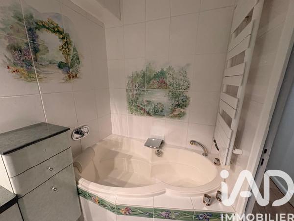 Location appartement 5 pièces 91 m² Évry