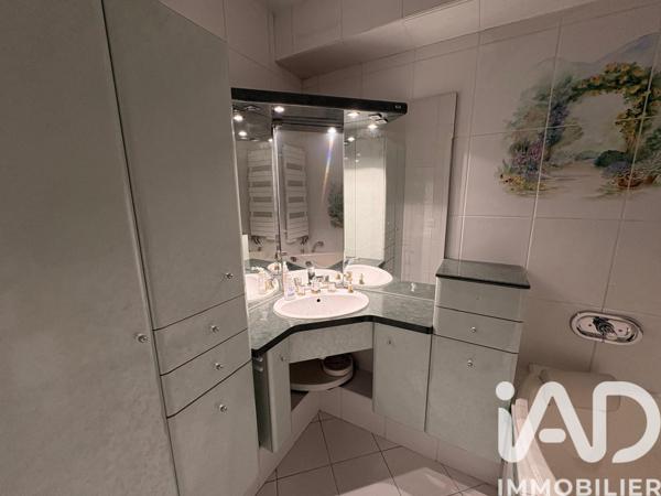 Location appartement 5 pièces 91 m² Évry