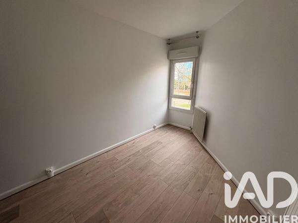 Location appartement 5 pièces 91 m² Évry