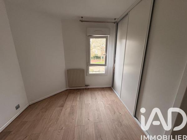 Location appartement 5 pièces 91 m² Évry